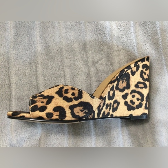 Lisa Vicky Adore Leopard Print Wedge Sandals Size 7M - Picture 8 of 11